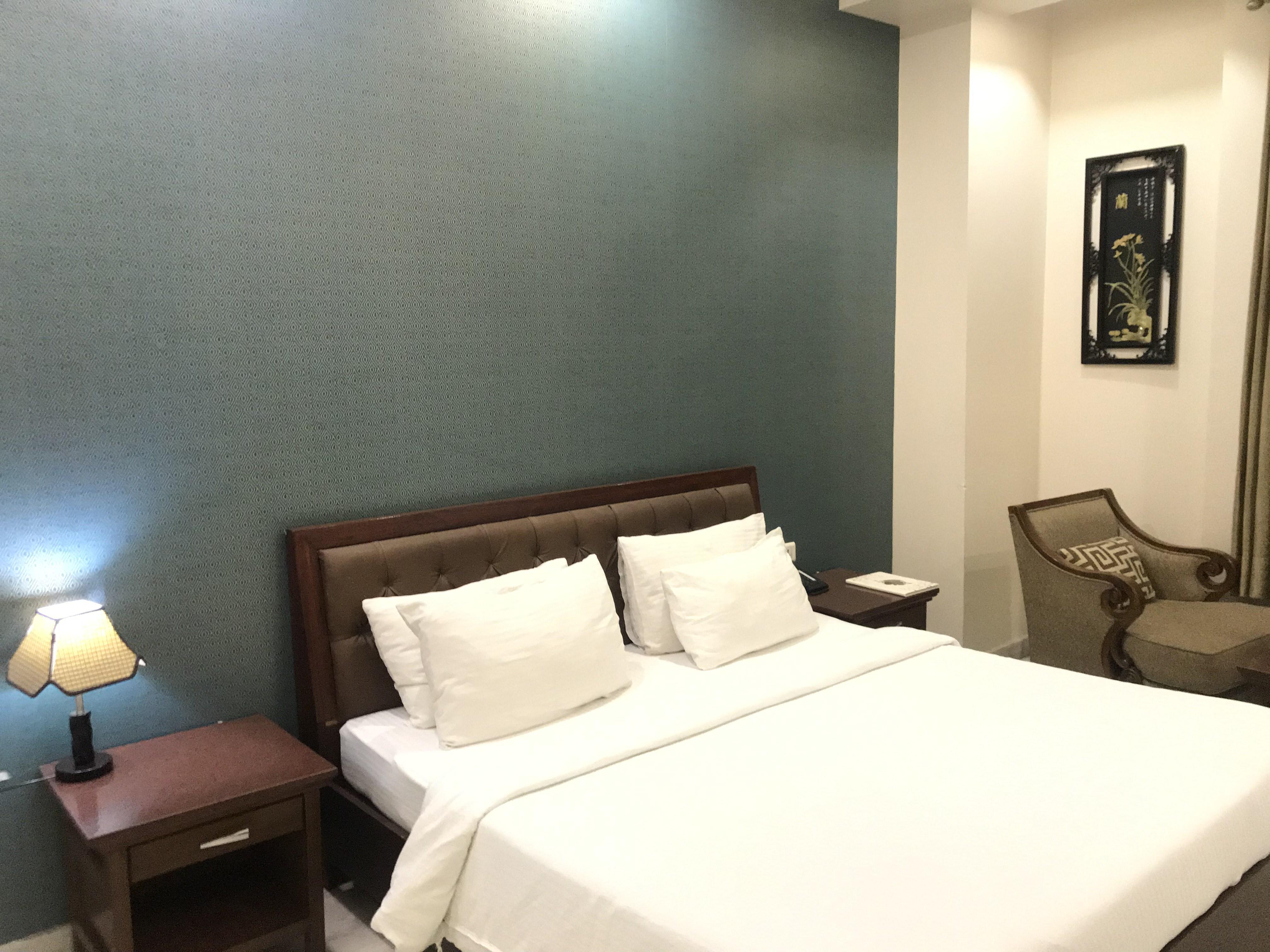 Hotel Leela Grande Karnāl Buitenkant foto