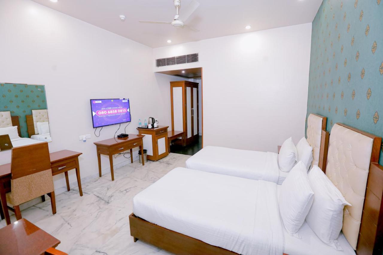 Hotel Leela Grande Karnāl Buitenkant foto