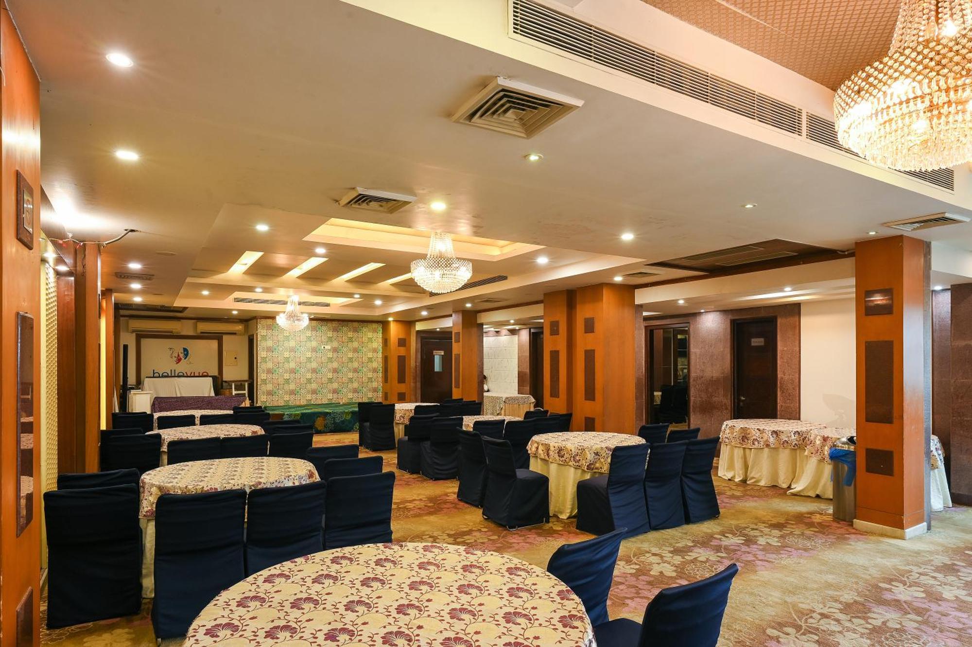 Hotel Leela Grande Karnāl Buitenkant foto