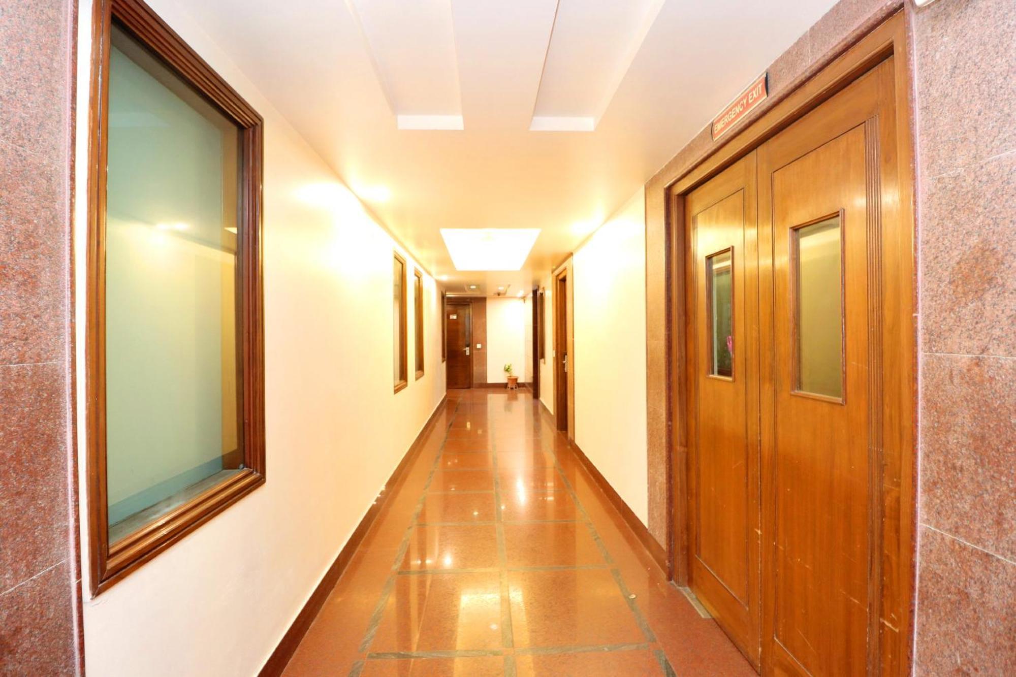 Hotel Leela Grande Karnāl Buitenkant foto